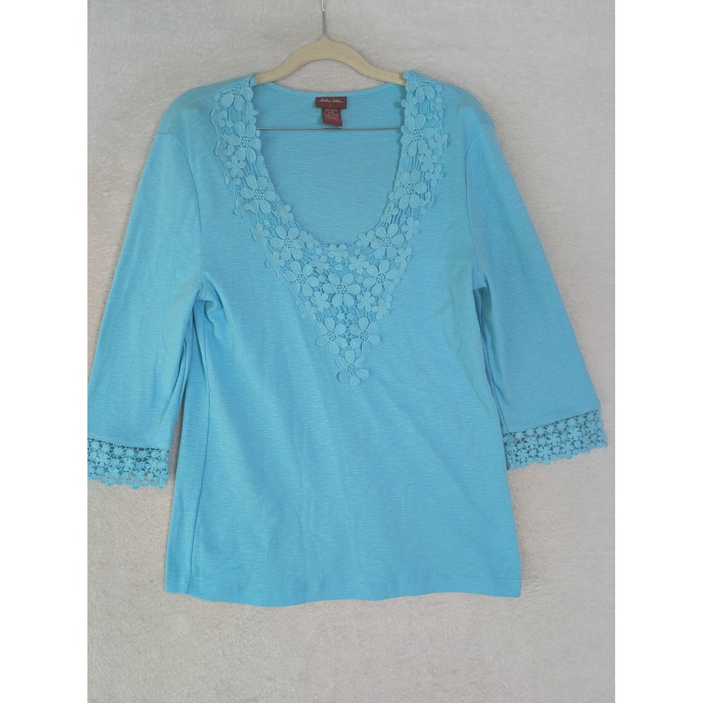 Barbara Lesser Crochet Top Women's Large Blue 3/4 Sleeve Floral V-Neck Slub Knit